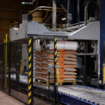 IS43 vs. AT53: ¿Qué encapuchadora es la mejor solución para tu final de línea?